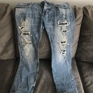 American eagle ripped jeans